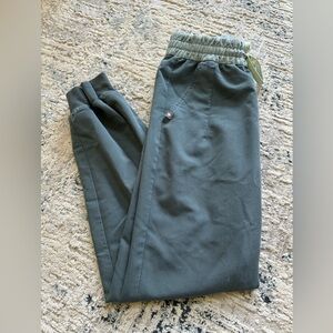 Figs High-Waisted Umon Scrub Pants in Bonsai